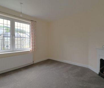 3 bedroom end of terrace house to rent - Photo 2