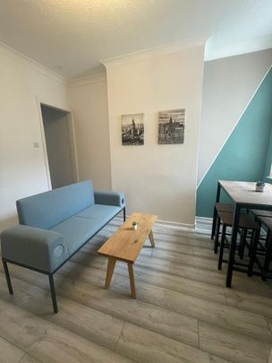 1 bedroom in a house share to rent - Photo 1