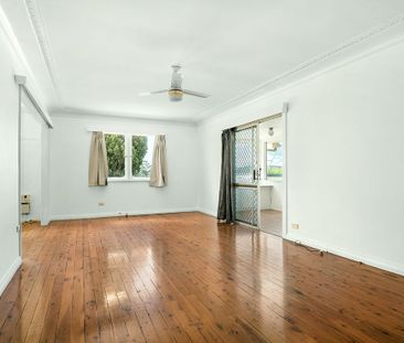 Charming home with creative studio space! - Photo 3