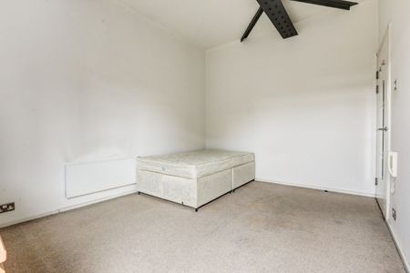 2 Bed Flat, Conran Building, M4 - Photo 5