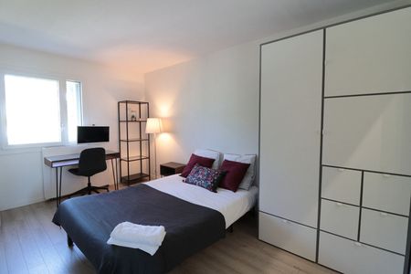 A louer à Champs sur Marne - Suite avec salle d'eau privative dans appartement en coliving - Photo 5