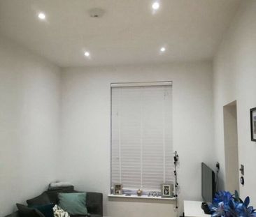 1 Bed Flat, Silk Mills Path, SE13 - Photo 2