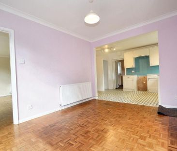 4 bedroom detached house to rent - Photo 2
