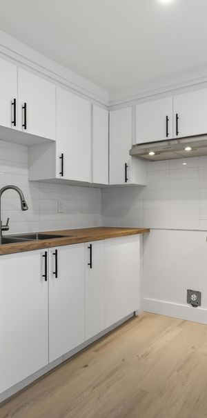 Magnifique Logement 5 1/2 Fraîchement Ré - Photo 1