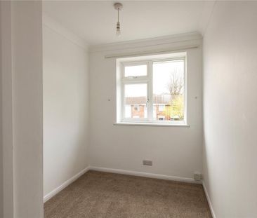 3 bedroom end of terrace house to rent - Photo 6