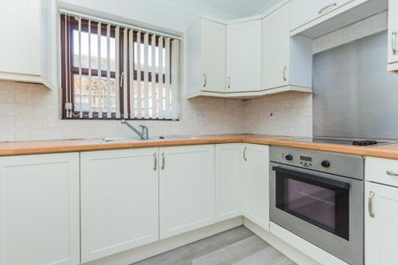 1 bedroom ground floor flat to rent - Photo 4