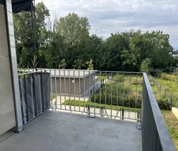 120 Meter zur U1 Oberlaa- Sonnige, barrierefreie südseitige Wohnung mit Top U1 Anbindung- inkl. Küche - Photo 2