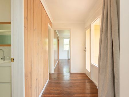 Charming 3-Bedroom Cottage in Goonellabah - Photo 5
