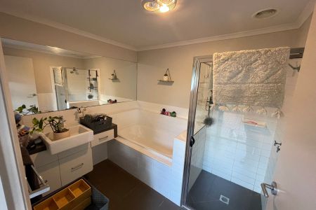 STYLISH & SECURE! - Photo 5