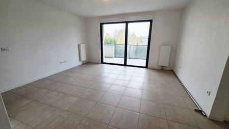Location Appartement 3 pièces 63m² ORLEANS 45100 - Photo 2