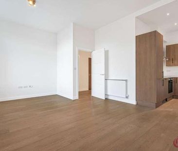 Frobisher Road, Crouch End, N8 - Photo 1