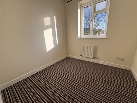 Peterhouse Crescent, March - Photo 3