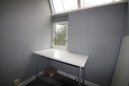 4 bedroom terraced house to rent - Photo 5