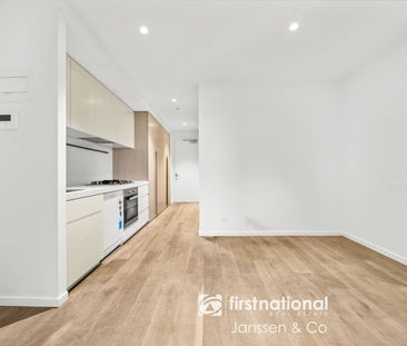 Luxury City Living Meets Resort-Style Indulgence! - Photo 2