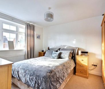 3 bedroom semi-detached house to rent - Photo 3