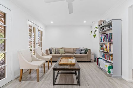 Impressive family home - Photo 4