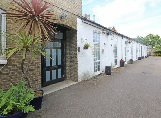St. Frideswides Mews - Photo 1