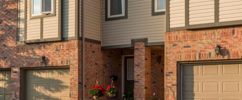 3 Bedroom Townhouse For Rent - Photo 1