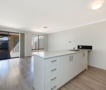 Contemporary 3-Bedroom Living Close to Everything - Photo 6