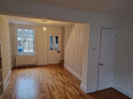 3 bedroom terraced house to rent - Photo 2