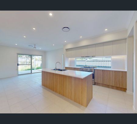 21 Nullarbor Circuit, Forest Lake, Qld 4078 - Photo 2