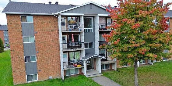 5½ RÉNOVÉ|INTERNET-CHAUFFAGE-EAU CHAUDE - Photo 3