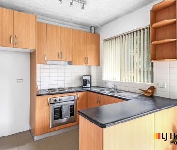 Conveniently Located 2-Bedroom Apartment in Yagoona - Photo 5