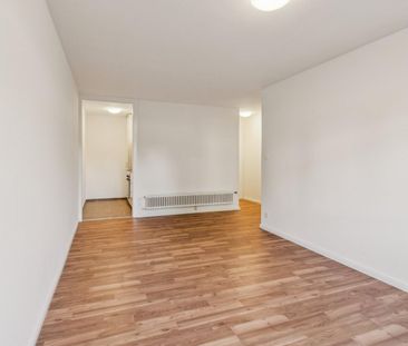 Appartement de 2 pièces entièrement rénové au 1er étage disponible... - Photo 1
