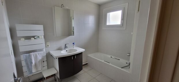 Location Appartement 3 pièces 77m² LA TALAUDIERE 42350 - Photo 1