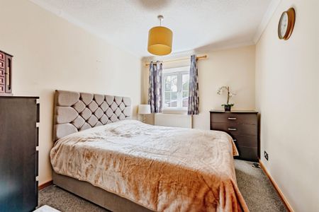 Ranmore Close, Crawley - Photo 5