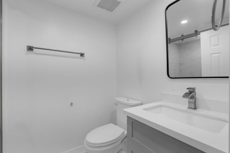 For Lease - 179 Beatrice Street Unit# Lower, Toronto, Ontario - Photo 2