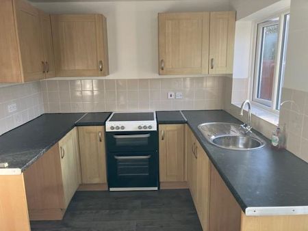 3 bedroom townhouse to rent - Photo 3