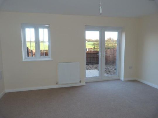 3 Bed House - Photo 1