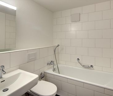 Traumhafte Aussicht auf 46 m² Terrasse geniessen! - Photo 4