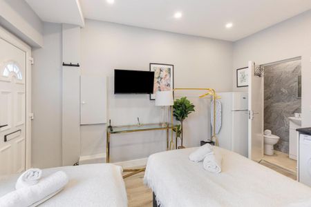 1 bedroom serviced apartment to rent - Photo 2