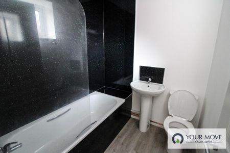 3 bedroom flat to rent - Photo 2