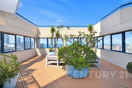 Stylish Renovated Studio in Prime CBD Location - Photo 4