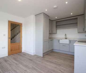 3 bedroom terraced house to rent - Photo 5