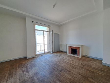 Location Appartement 2 pièces 77m² TOURS 37000 - Photo 2
