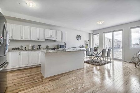 For Lease - 3362 Post Road, Oakville, Ontario - Photo 2