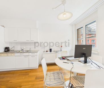 Elegant 2.5-room furnished apartment in Wiedikon - Photo 1