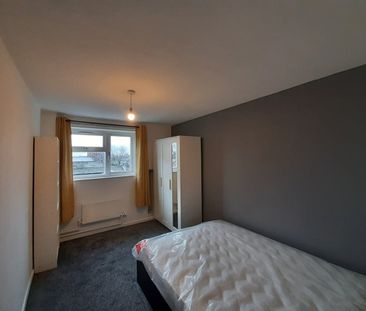 4 Bed End Terrace, Cranmer Walk, NG3 - Photo 4