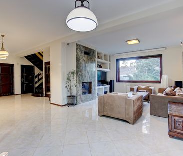 Wyjątkowy dom przy parku pałacowym – Galowice - Zdjęcie 2