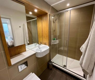 Room in a Shared Flat, High Street, E15 - Photo 3