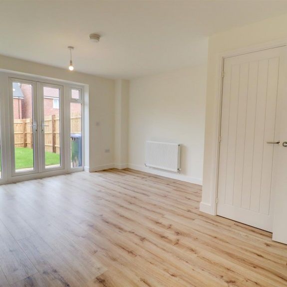 2 BED Semi-detached house To rent - Photo 1