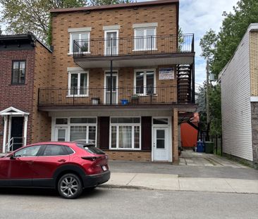 Très grand 3 1/2, 5e rue Limoilou Libre FRAIS PEINT - Photo 2