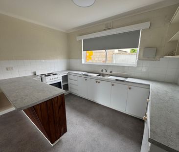 Spacious One Bedroom Unit in the Heart of Moonah - Photo 2