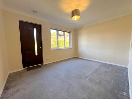 Guernsey Close, Guildford, Surrey, GU4 - Photo 2