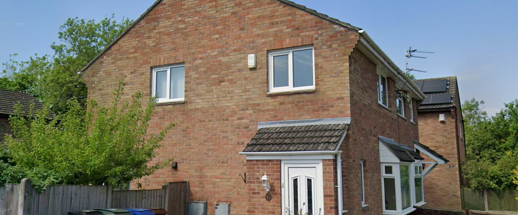 3 bedroom semi-detached house to rent - Photo 1