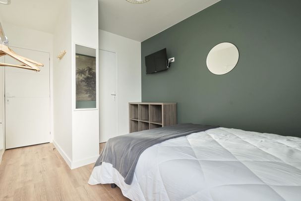 GAMBETTA K Roommate 6 Bedrooms at Reims - Photo 1